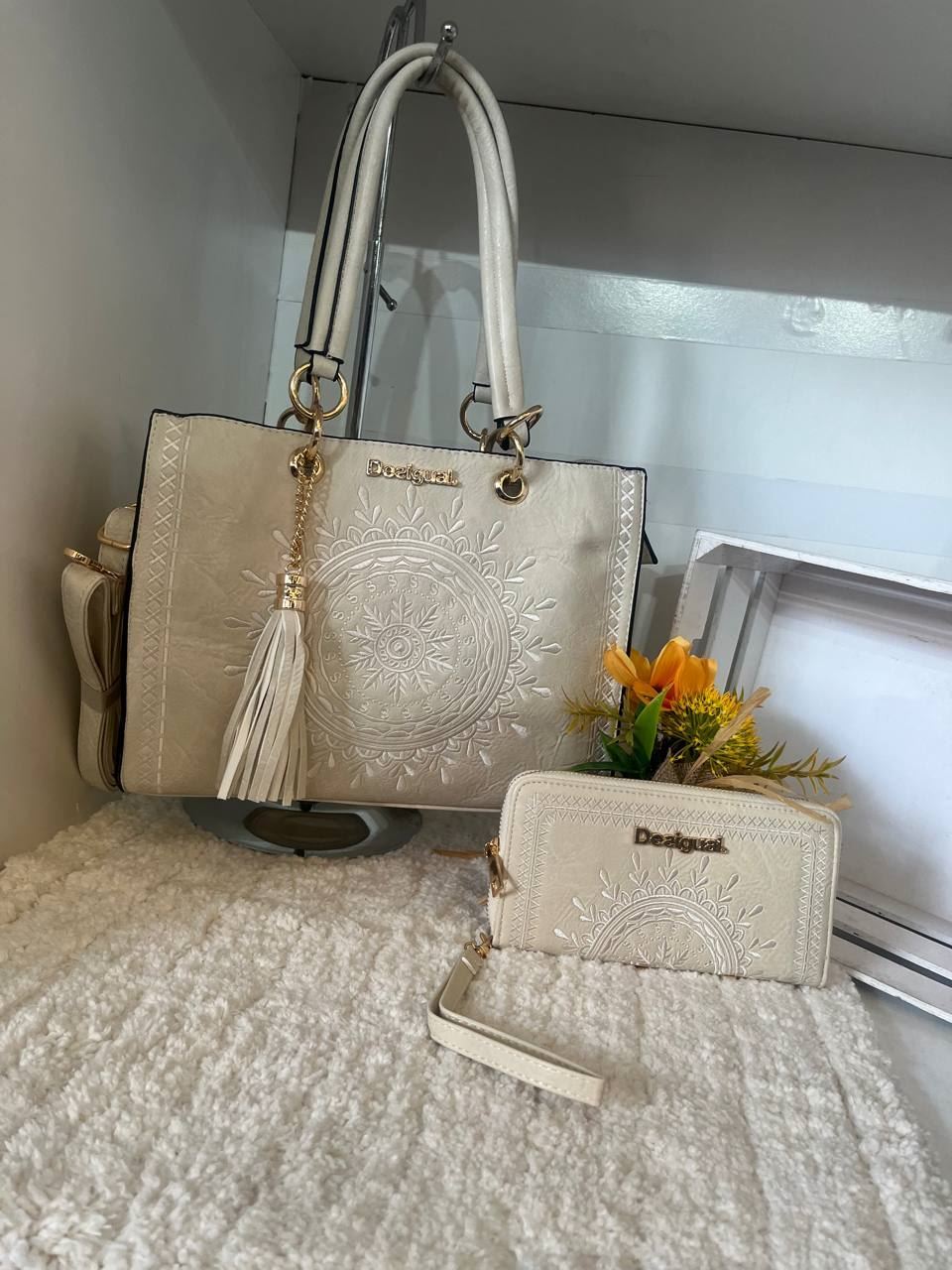 Bolso desigual con monedero a juego - Imagen 5