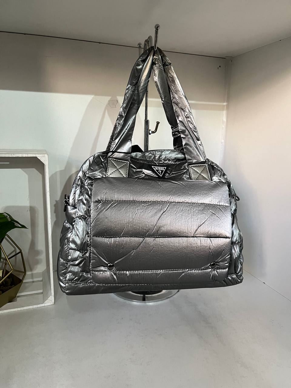 Bolso Guess plateado - Imagen 1