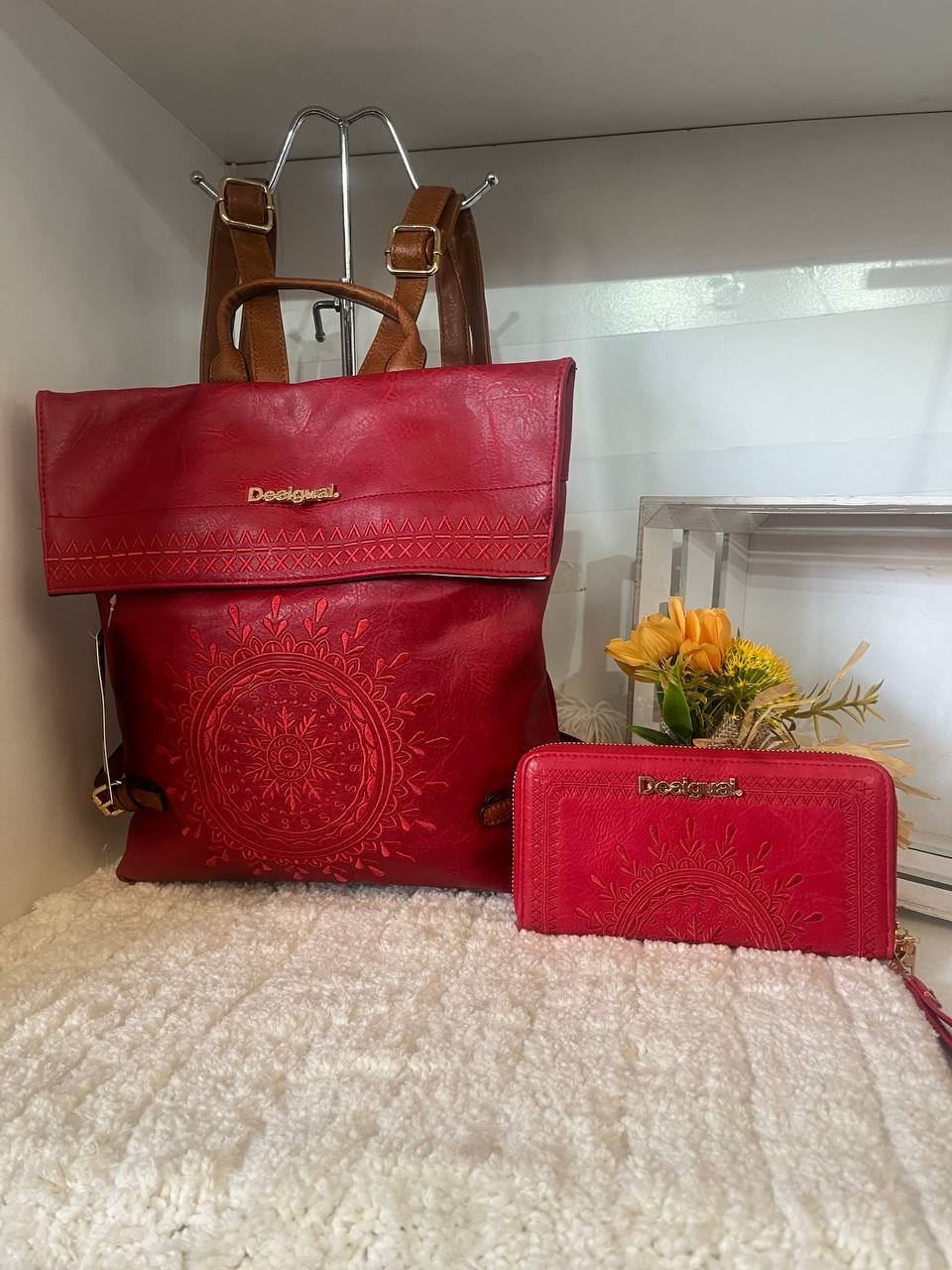 Bolso mochila con monedero Desigual - Imagen 3