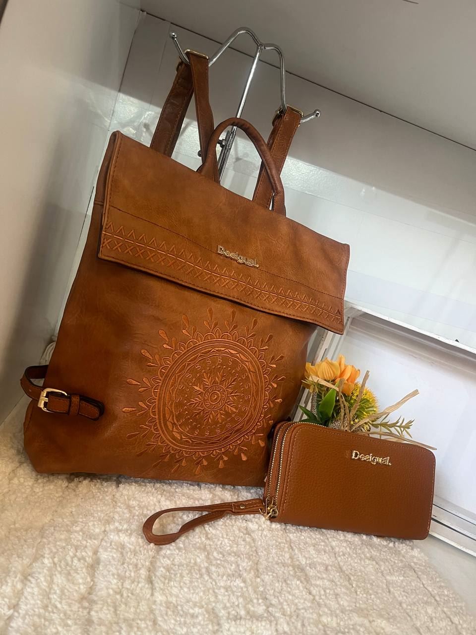 Bolso mochila con monedero Desigual - Imagen 5