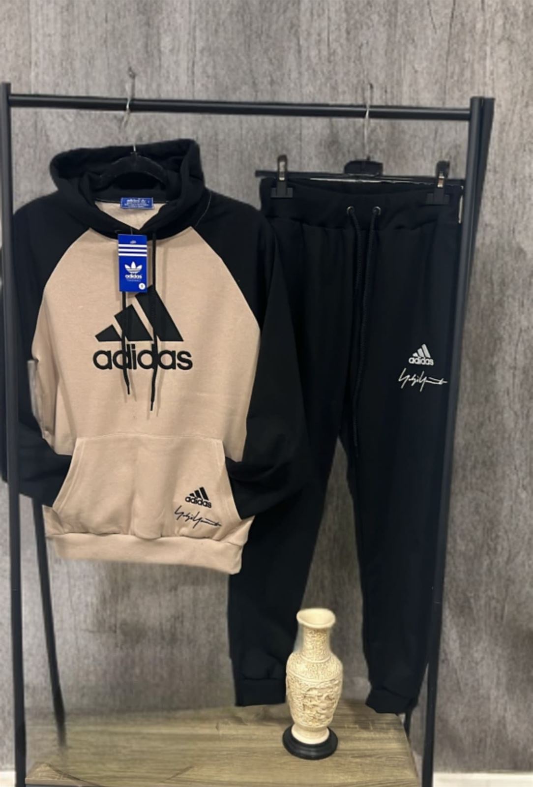 Chándal adidas beig - Imagen 1