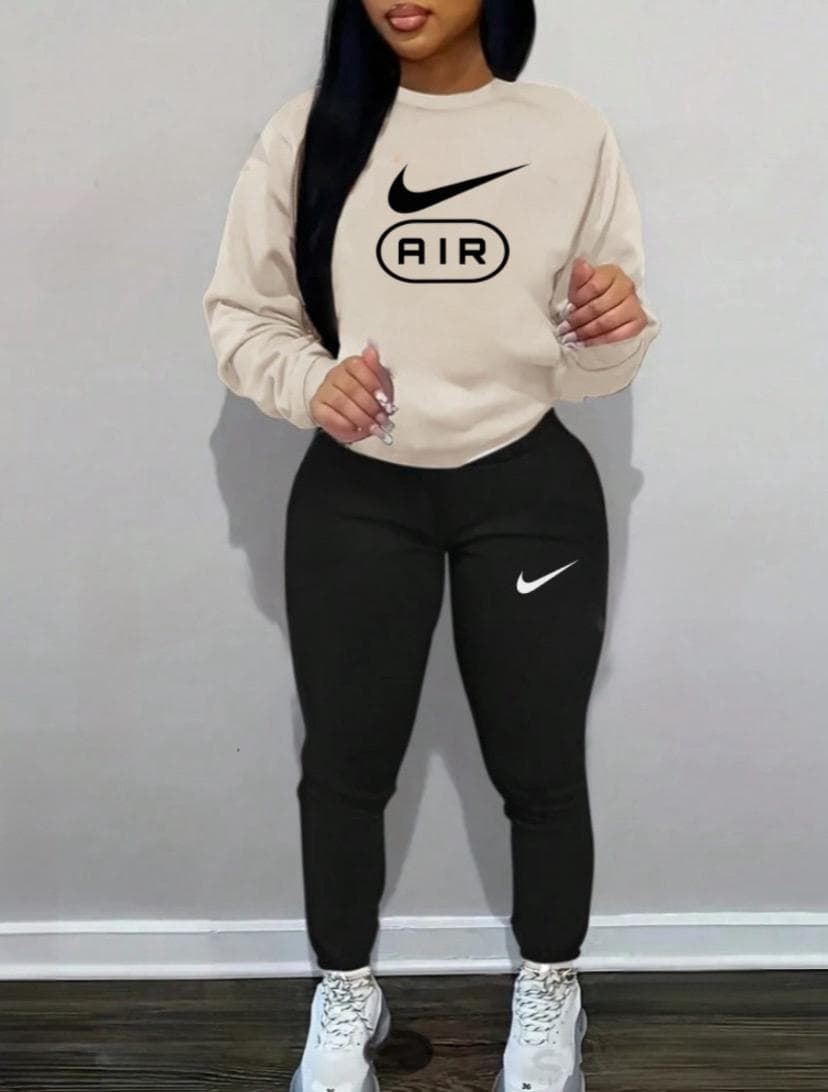 Chándal Nike para mujer - Imagen 2