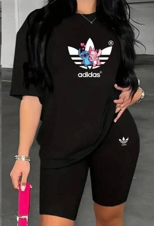 Conjunto camiseta con leggins adidas lilo&stich para mujer - Imagen 3