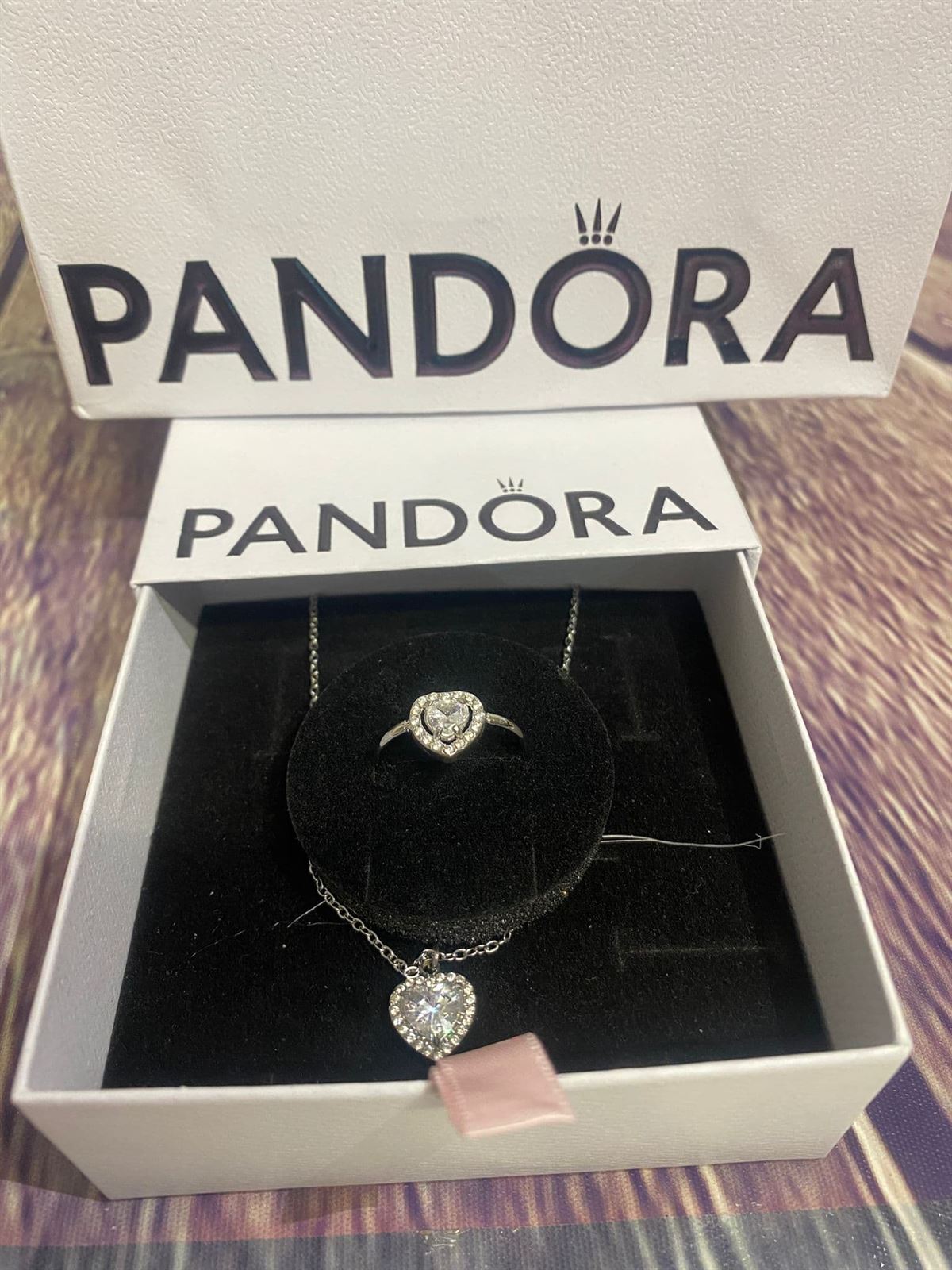 CONJUNTO CORAZON PANDORA - Imagen 1