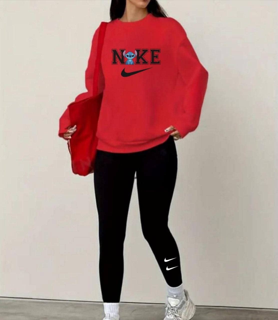 Conjunto mujer Nike con Stitch - Imagen 2