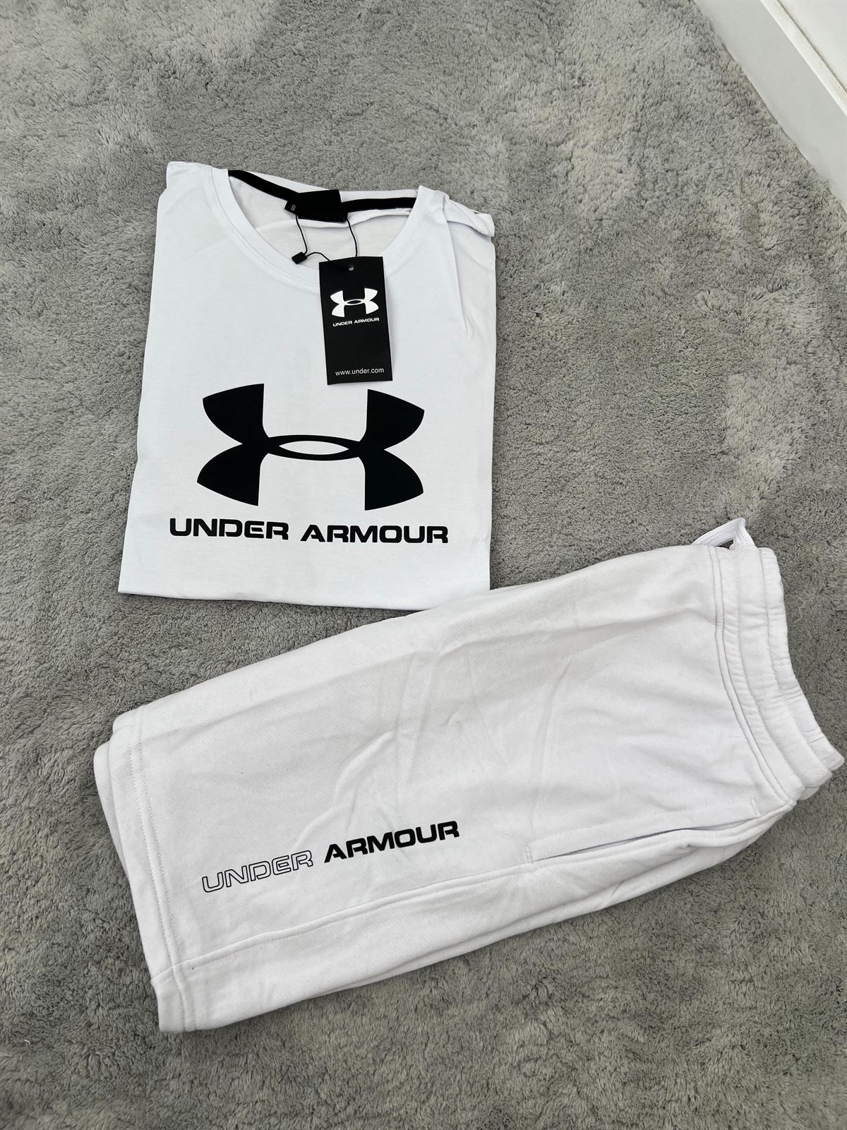 Conjunto Under amour para hombre - Imagen 3