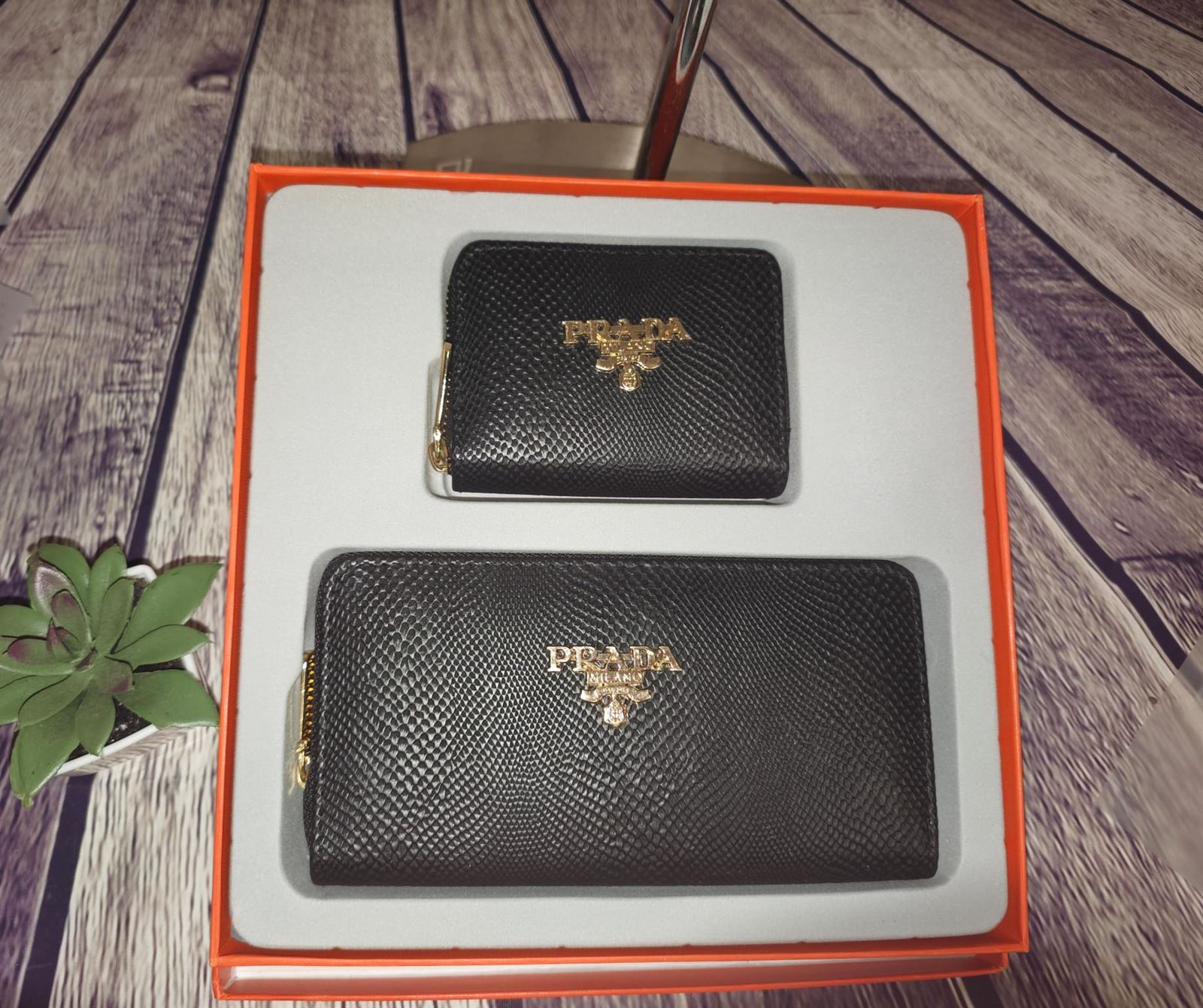 Dúo Monedero negro prada - Imagen 1