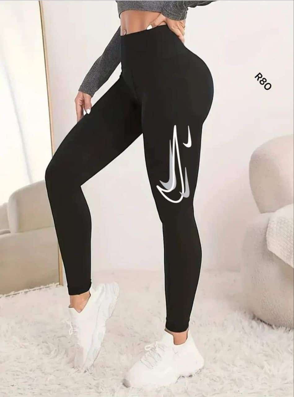 Leggin Nike blanco para mujer - Imagen 1