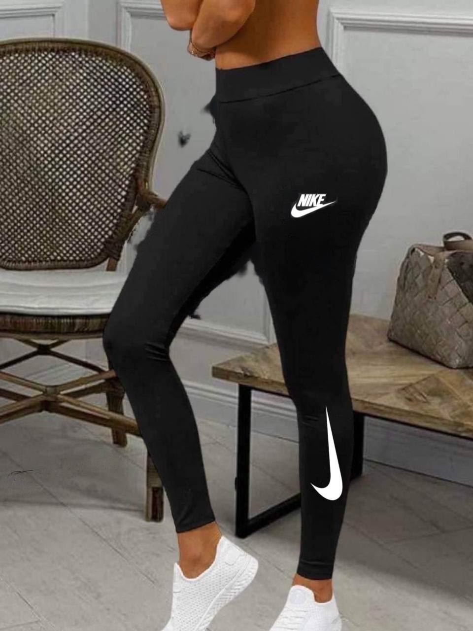 Leggin Nike color blanco para mujer - Imagen 1
