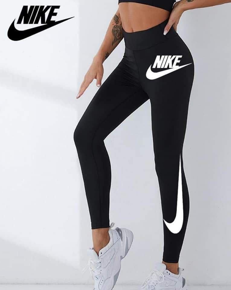 Leggin Nike en blanco para mujer - Imagen 1