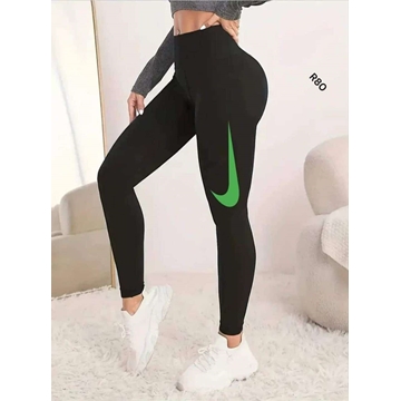 Leggin Nike en verde para mujer - Imagen 1