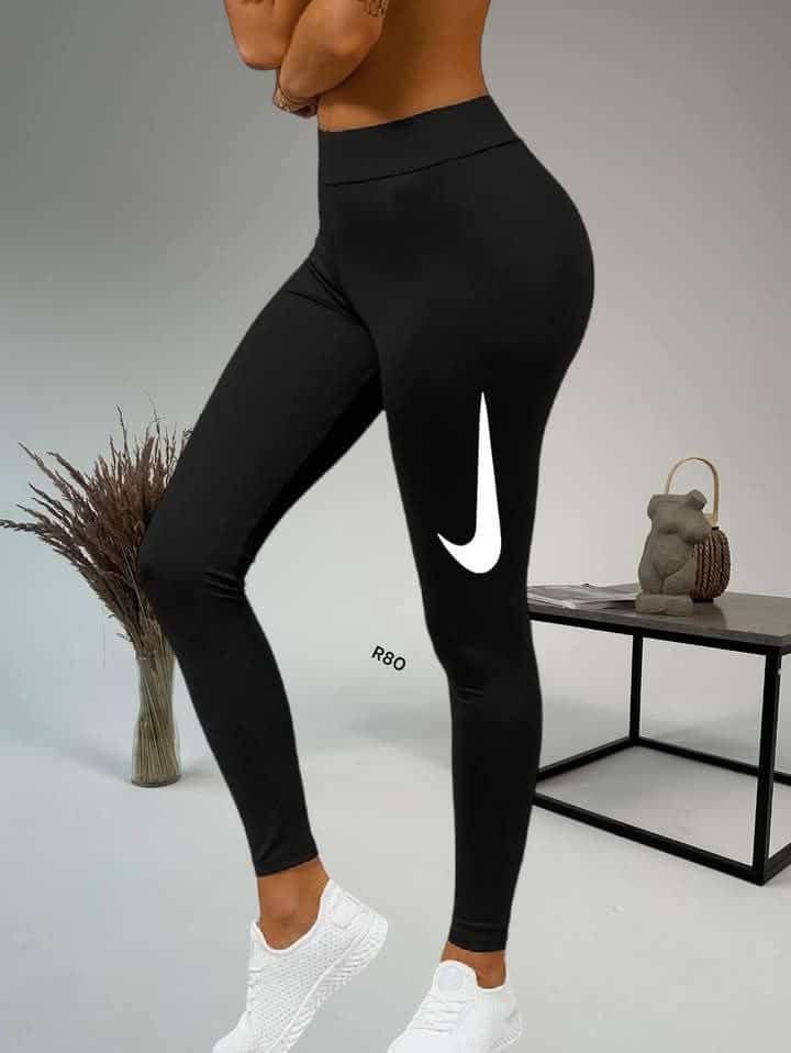 Leggins Nike blanco para mujer - Imagen 1