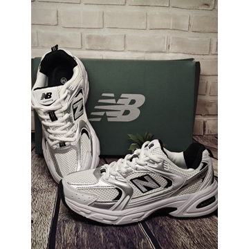 new balance 530 en negro - Imagen 1