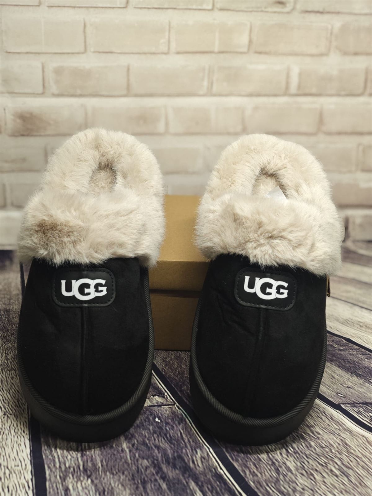 Pantuflas ugg andar por casa negra - Imagen 2