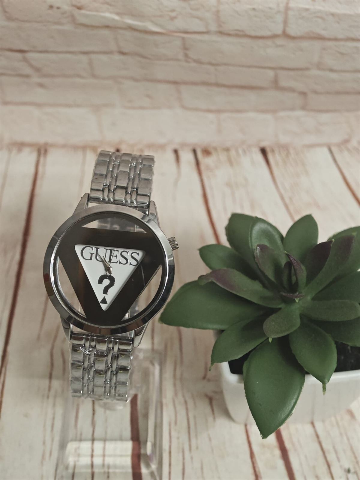 Reloj Guess plateado para mujer - Imagen 1