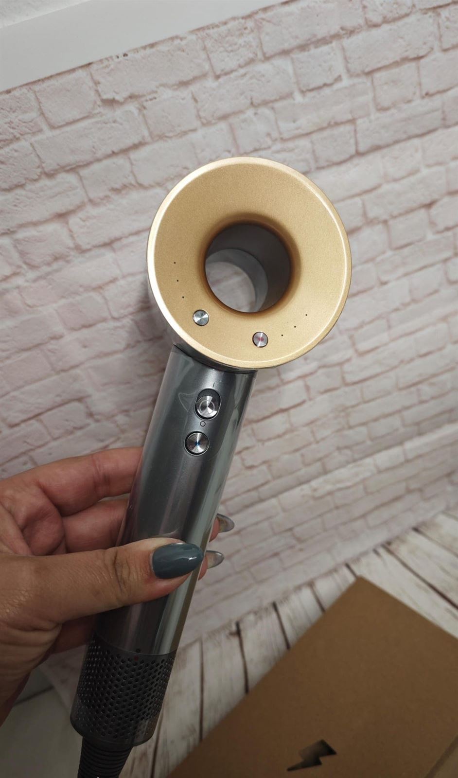 Secador Dyson supersonic oro - Imagen 1