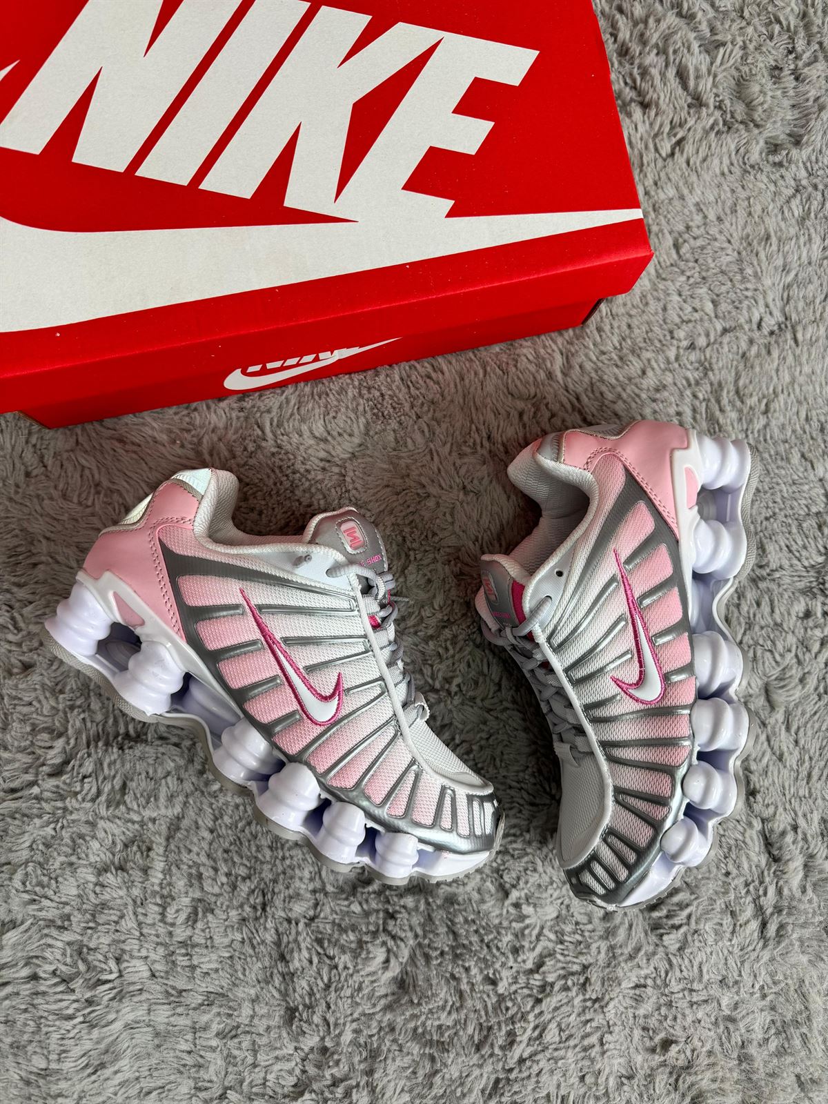 Zapatilla Nike shox para mujer - Imagen 1