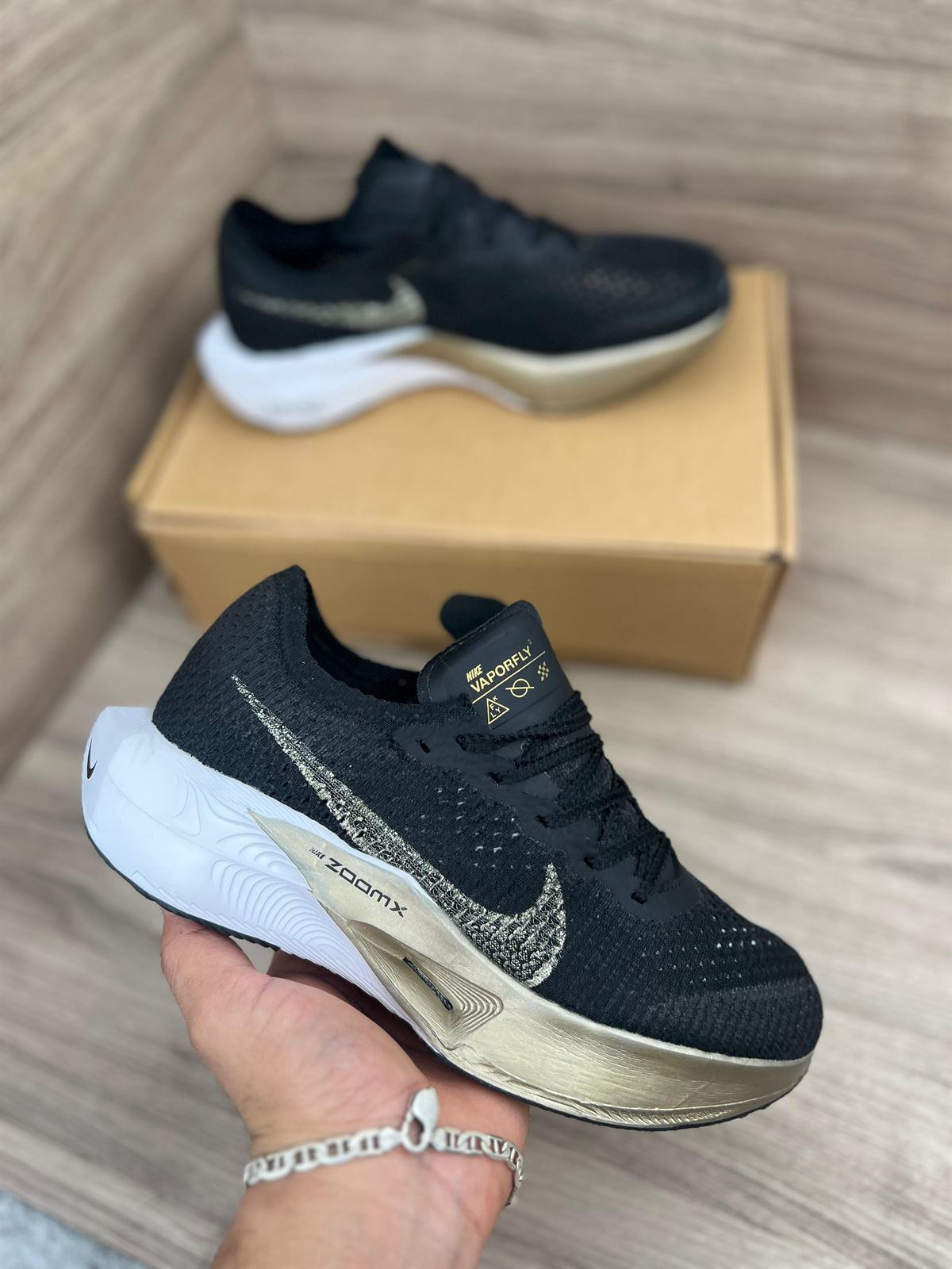 Zapatilla Nike w zoomx vaporfly black gold - Imagen 8