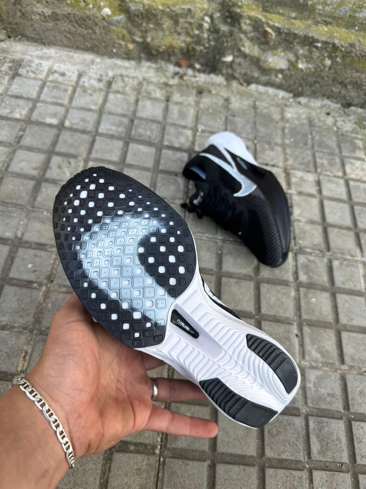 Zapatilla Nike w zoomx vaporfly black/white - Imagen 3