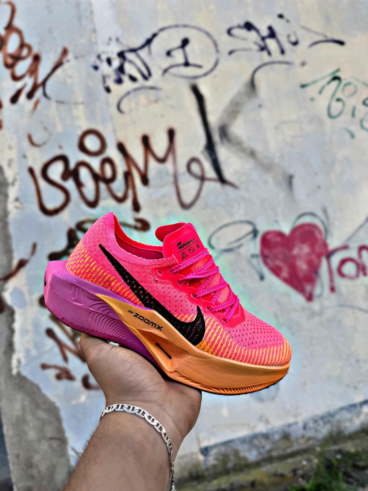 Zapatilla Nike w zoomx vaporfly fucsia - Imagen 2