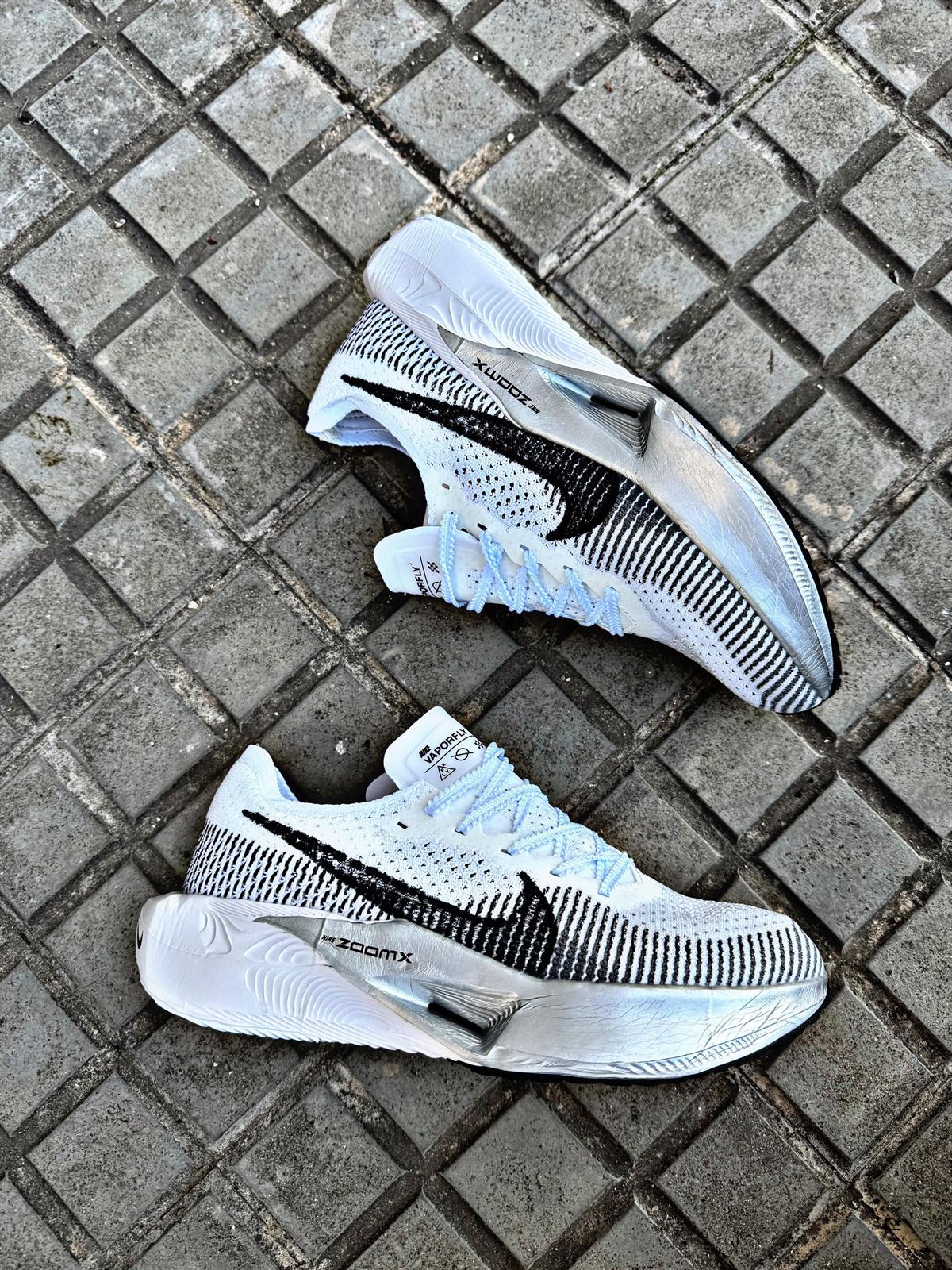 Zapatilla Nike w zoomx vaporfly zebra - Imagen 1