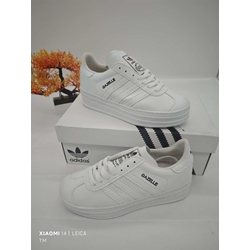 Zapatillas Adidas gazelle blanca - Imagen 1