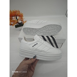 Zapatillas Adidas gazelle blanca - Imagen 2