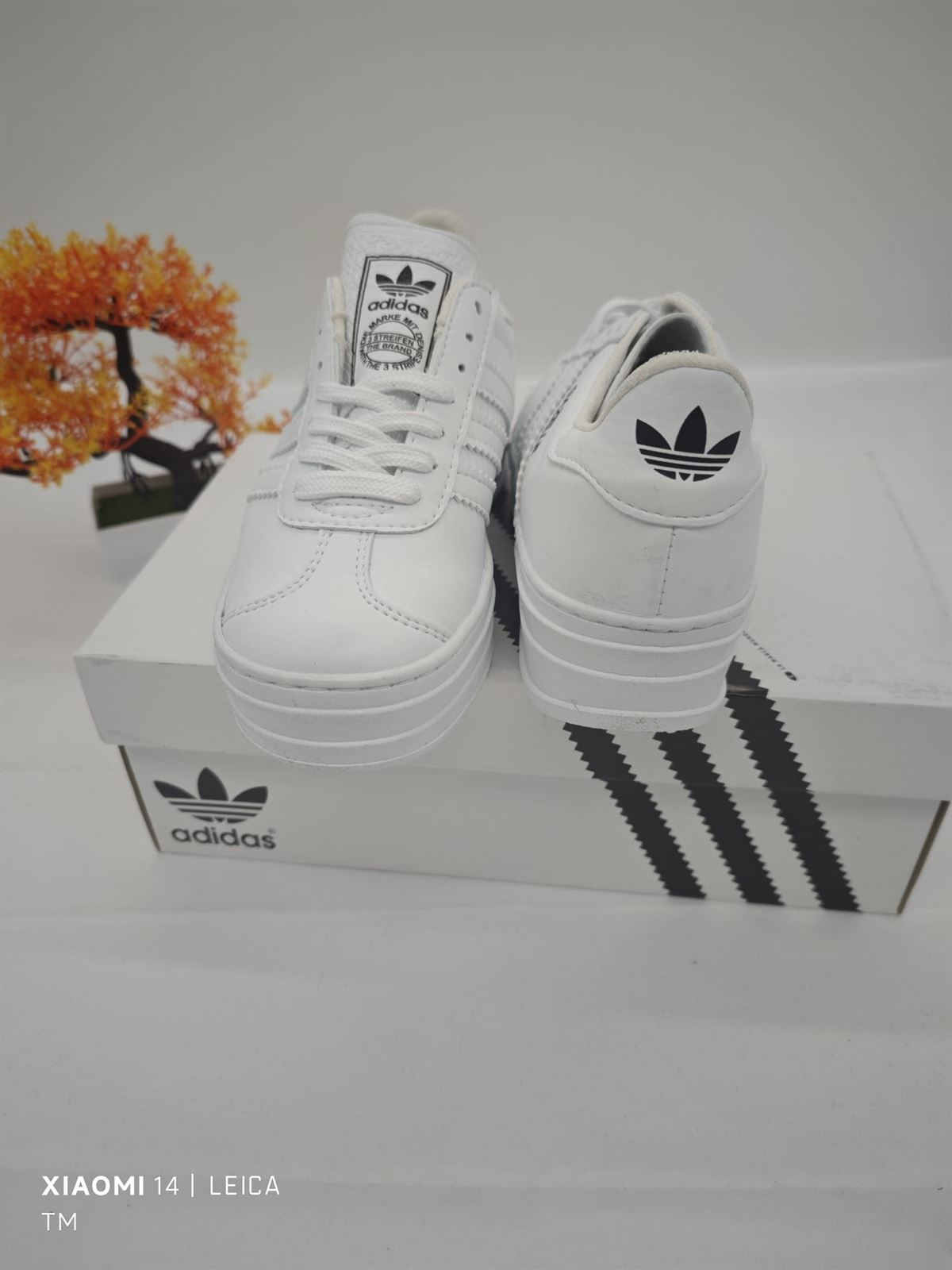 Zapatillas Adidas gazelle blanca - Imagen 3