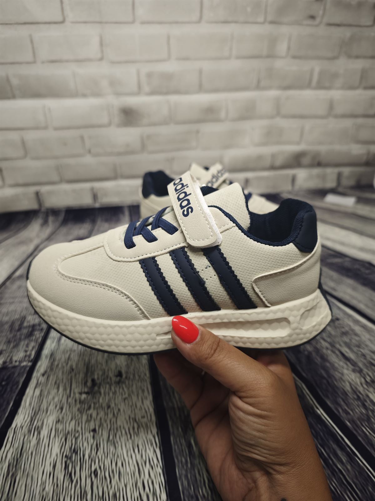 Zapatillas adidas - Imagen 1