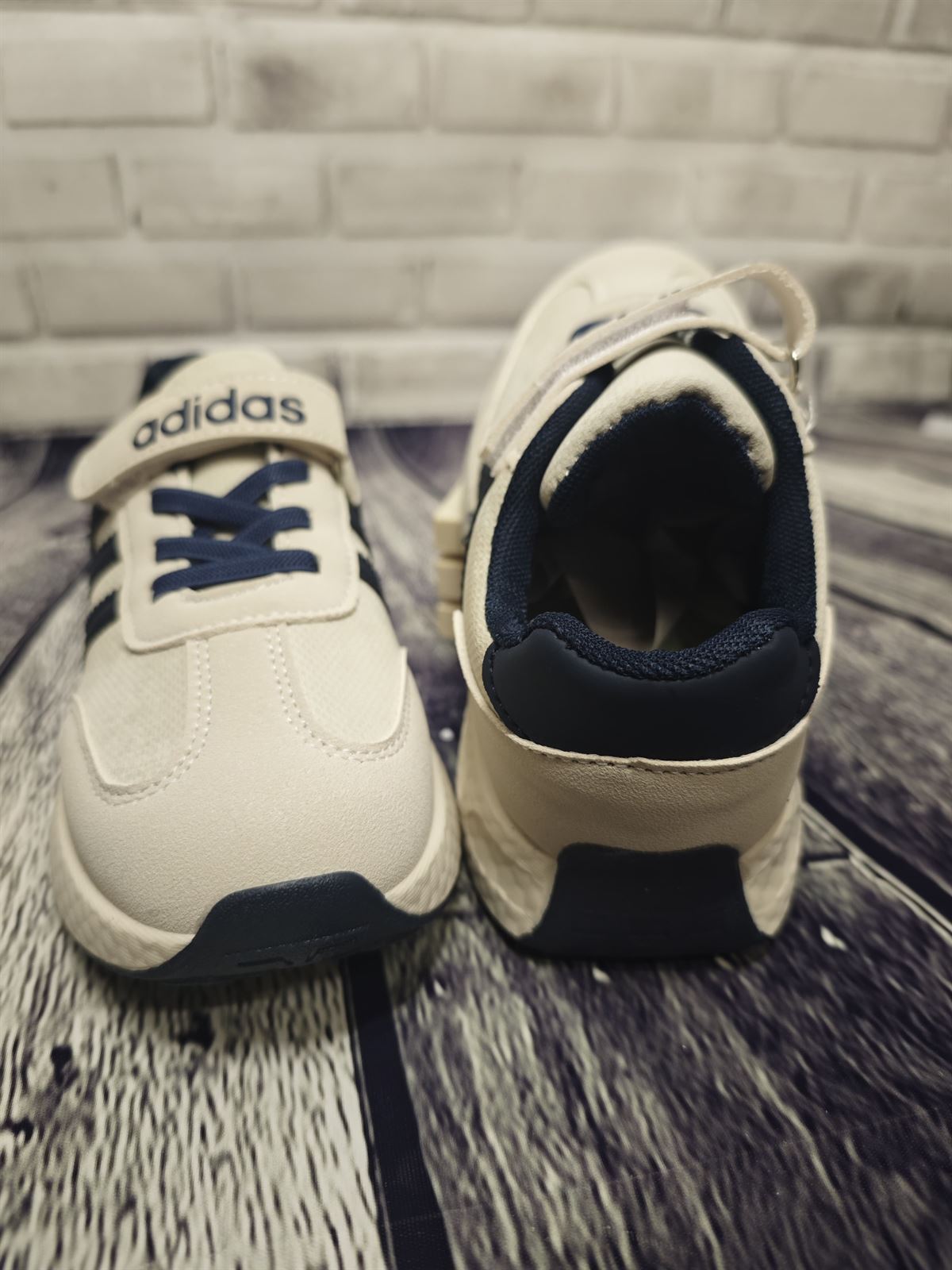 Zapatillas adidas - Imagen 2