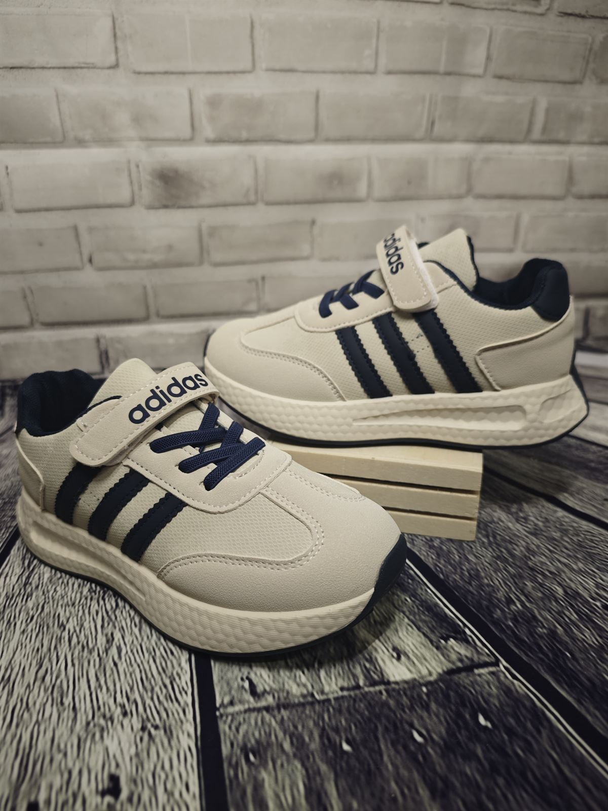 Zapatillas adidas - Imagen 4