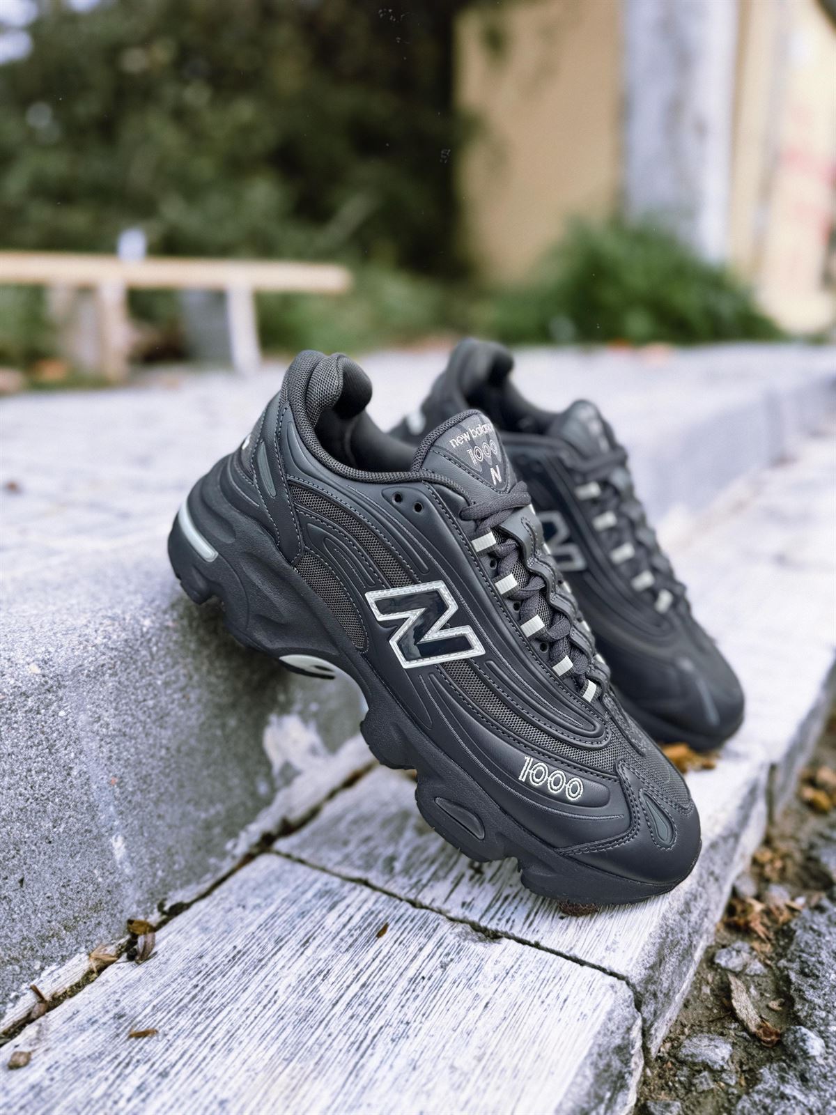 Zapatillas new balance 1000 negra - Imagen 1