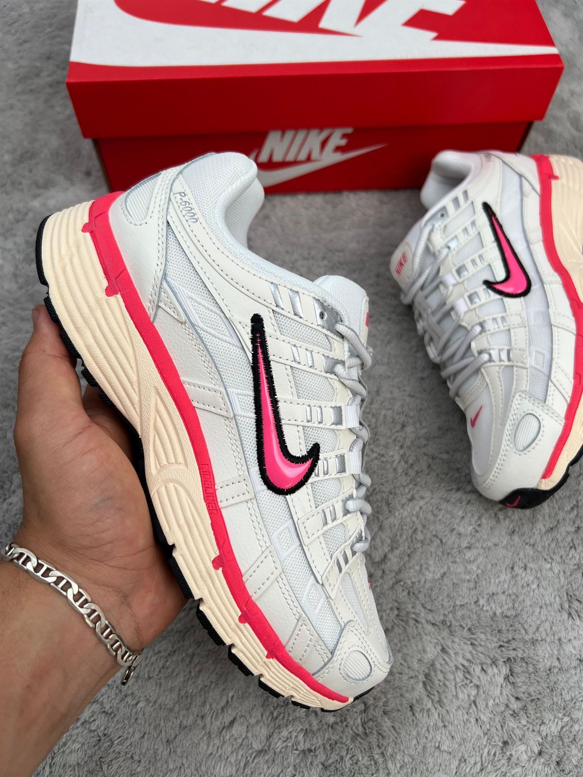 Zapatillas NIKE P6000 pink/White mujer - Imagen 3