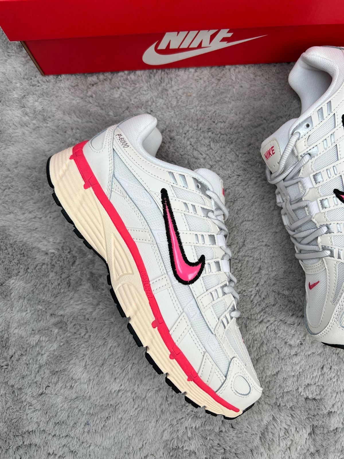 Zapatillas NIKE P6000 pink/White mujer - Imagen 6