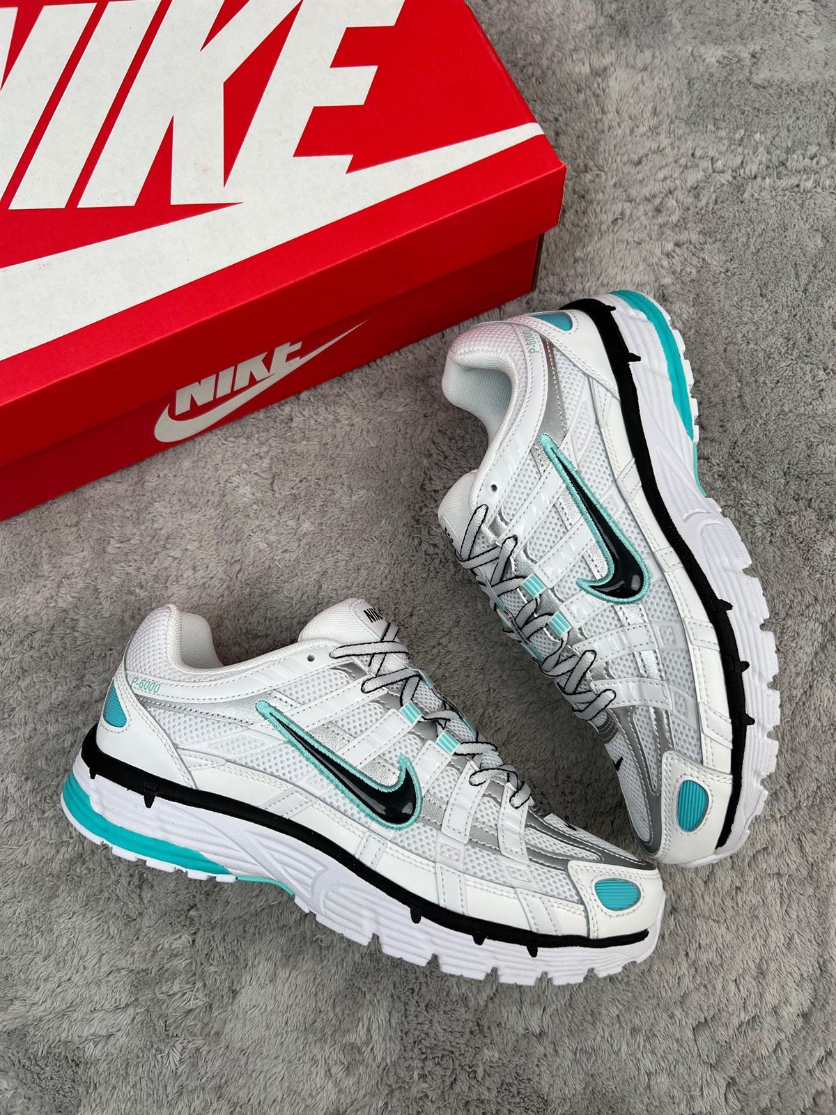 Zapatillas NIKE P6000 White/blue - Imagen 3