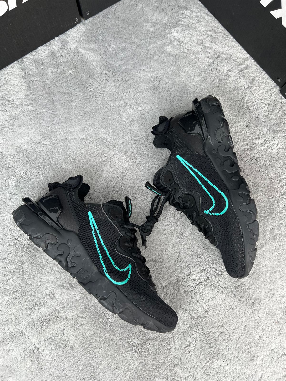 Zapatillas Nike react black/blue - Imagen 1