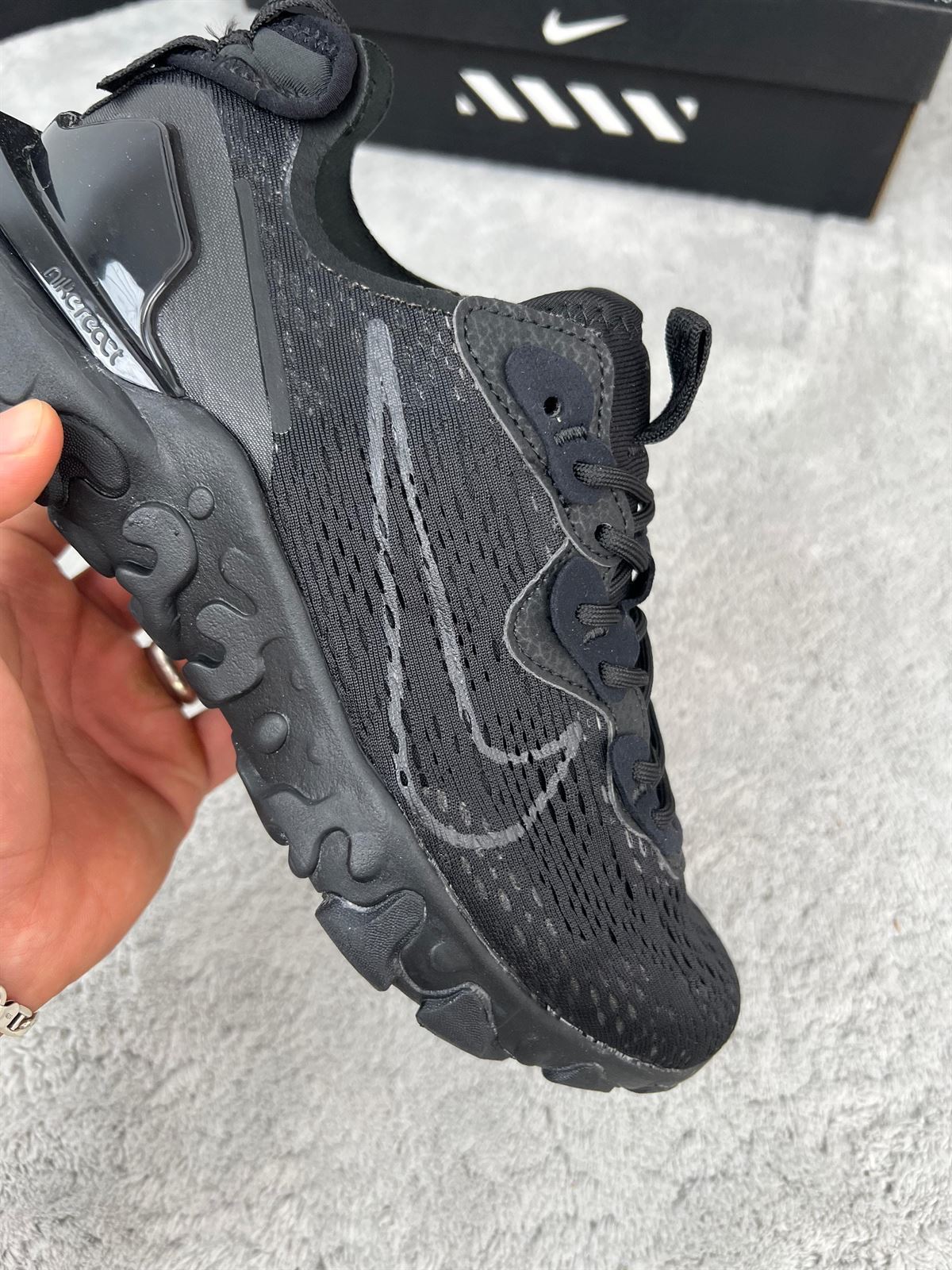 Zapatillas Nike react black - Imagen 2