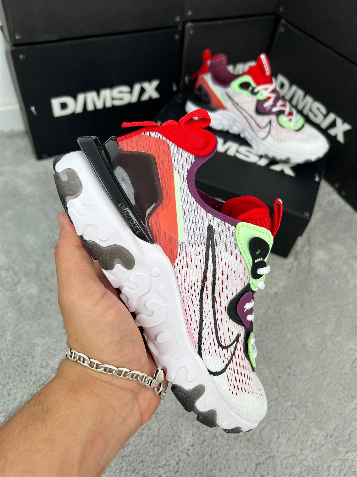 Zapatillas Nike react White/red - Imagen 2