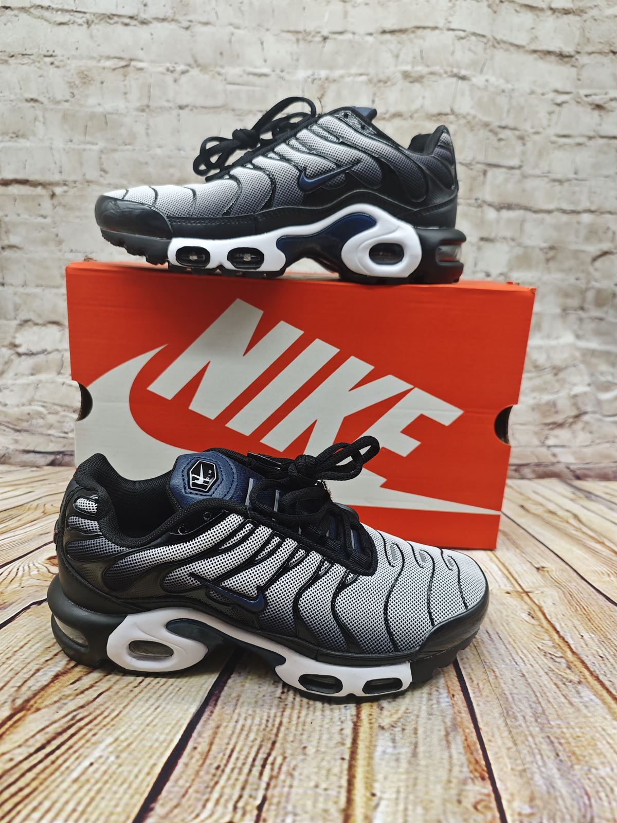 Zapatillas Nike Tn black/white - Imagen 1