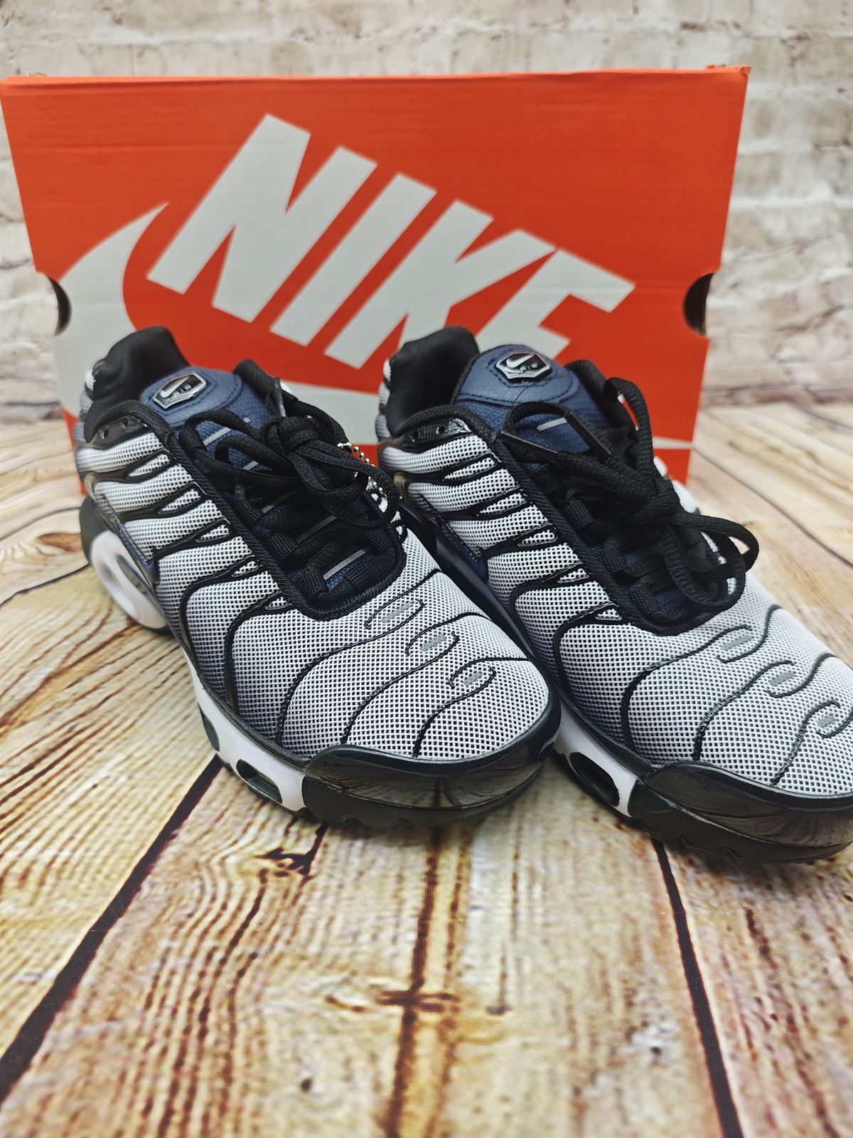 Zapatillas Nike Tn black/white - Imagen 4